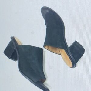 Alias Mae Revolve Black Slide size 39